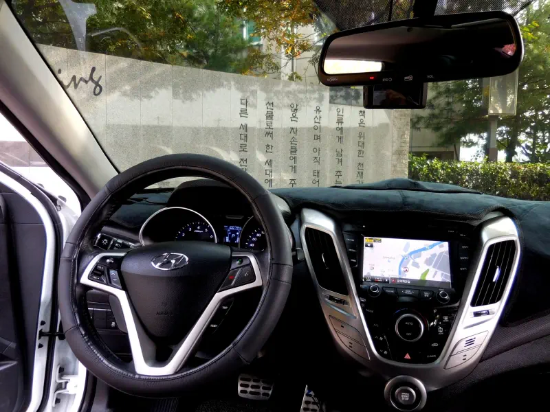 Hyundai Veloster