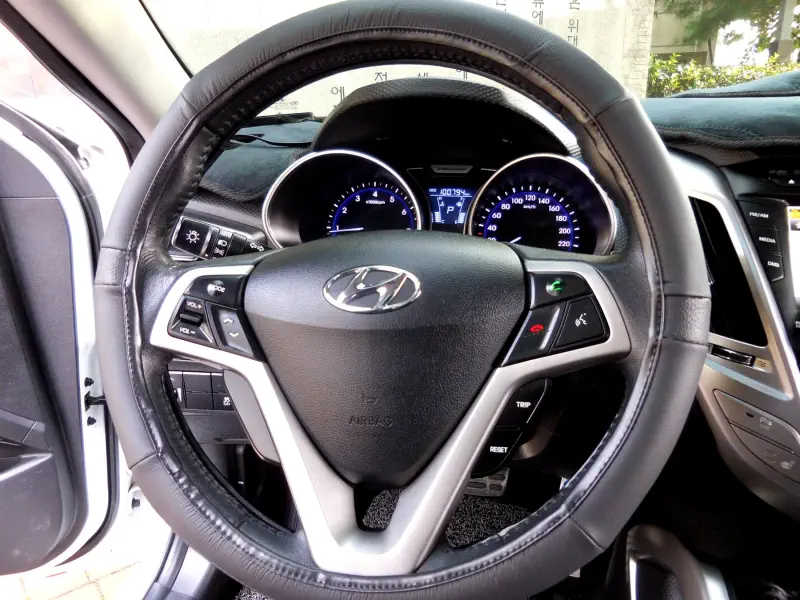 Hyundai Veloster