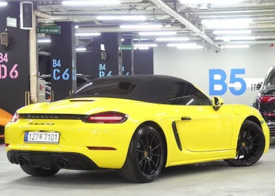 Porsche 718