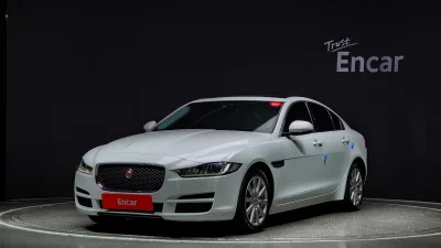 Jaguar XE