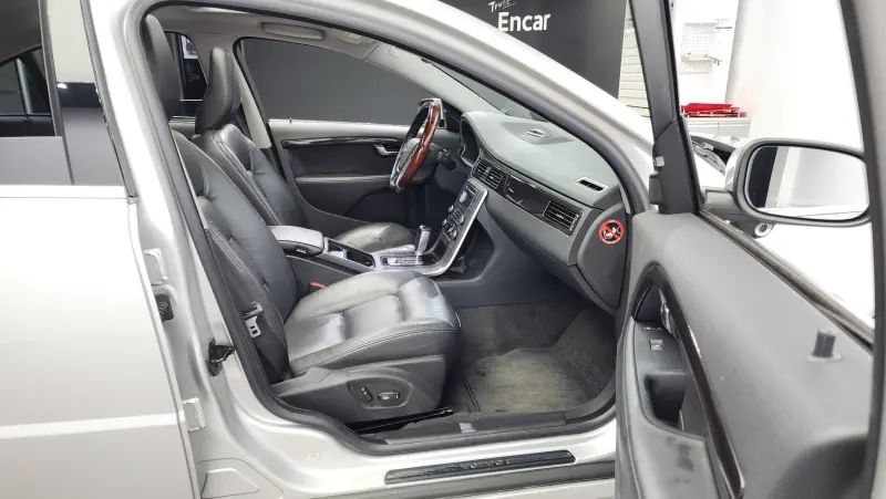 Volvo S80