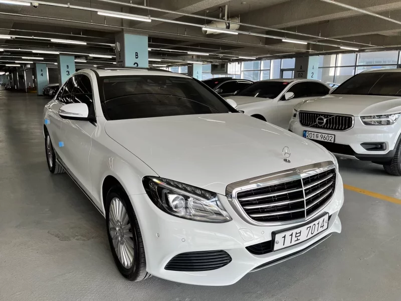 Mercedes-Benz C-Class