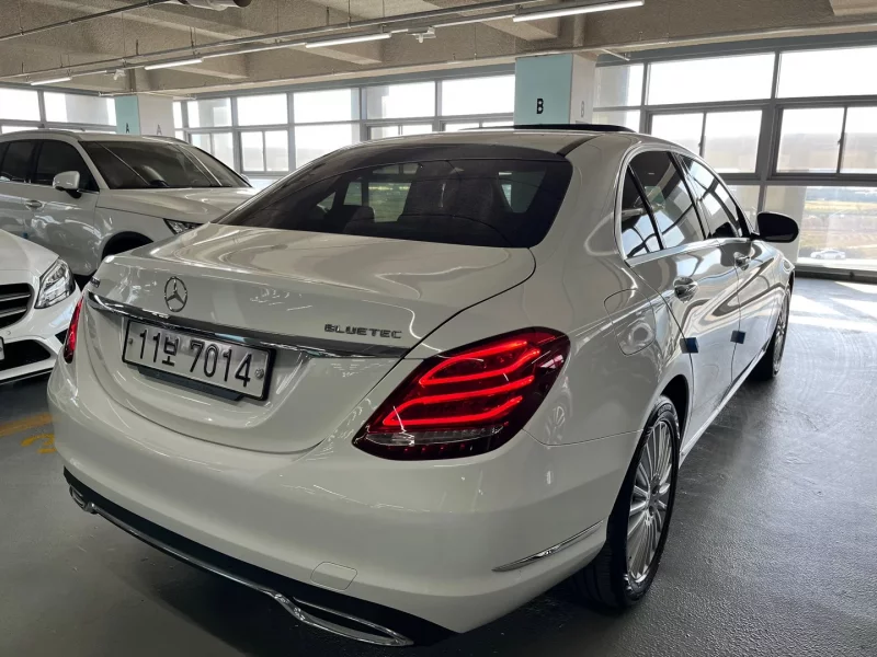 Mercedes-Benz C-Class