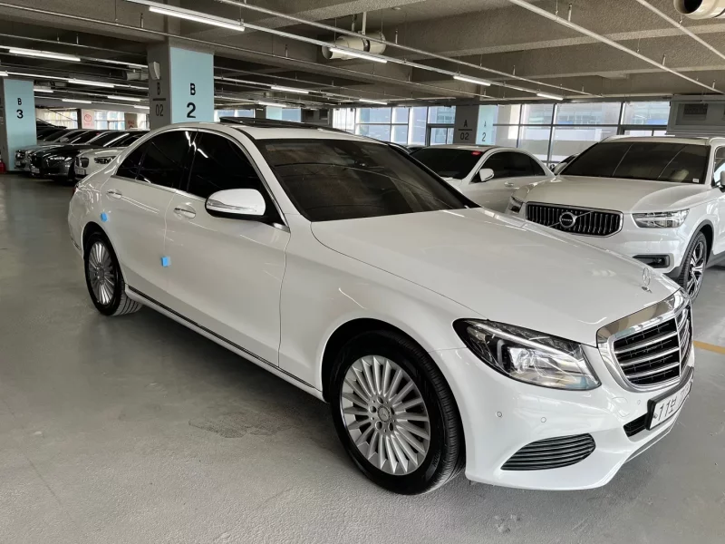 Mercedes-Benz C-Class