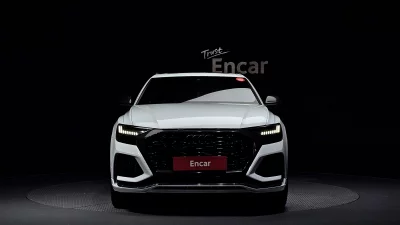 Audi RSQ8