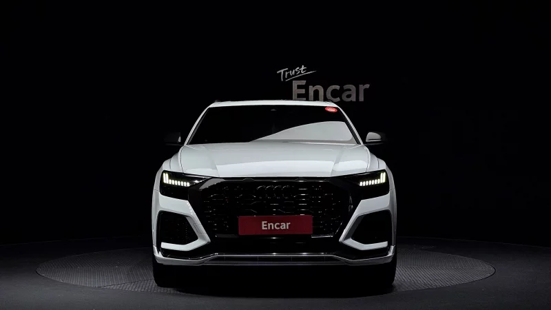 Audi RSQ8